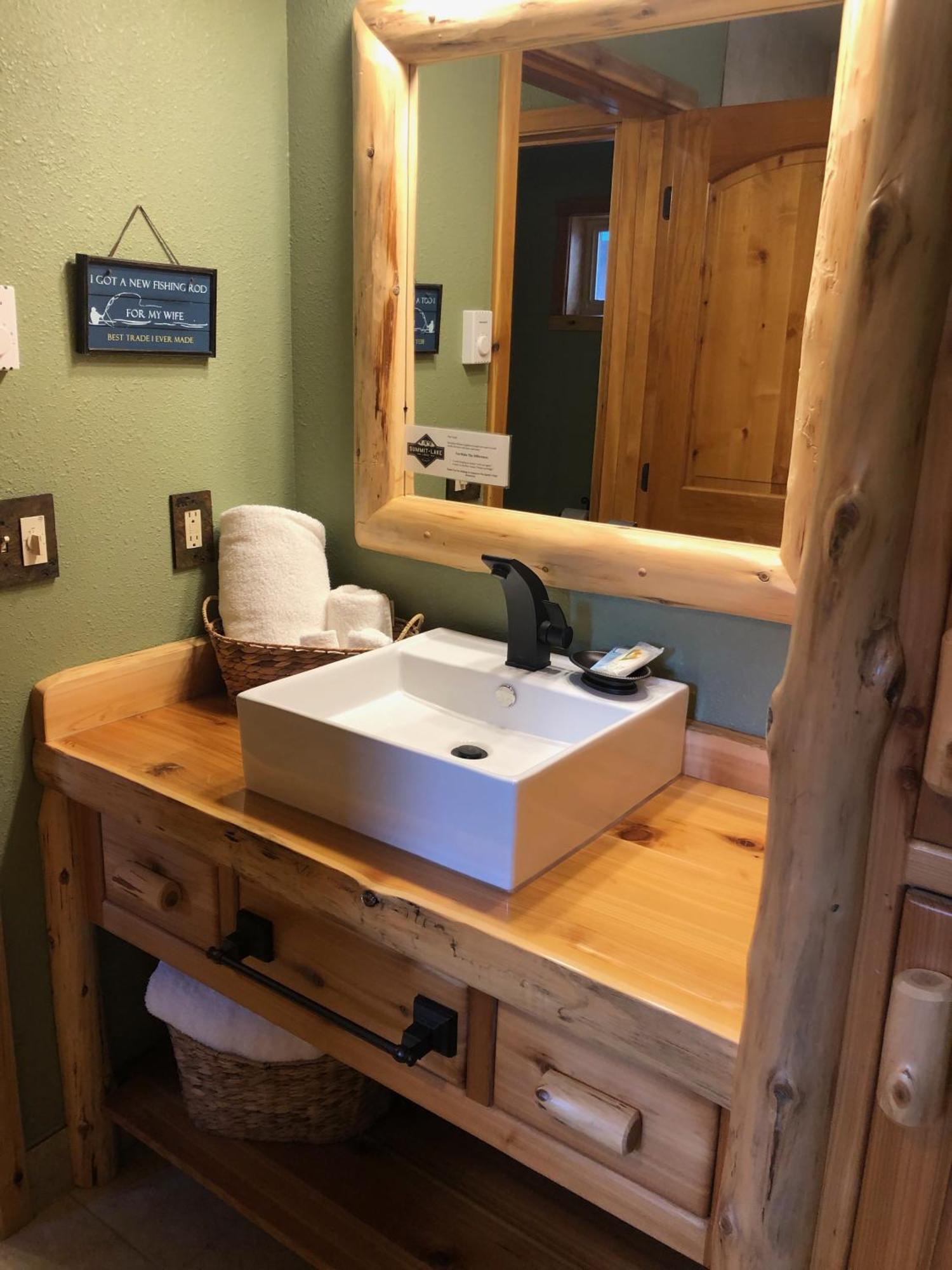 Summit Lake Lodge Luaran gambar